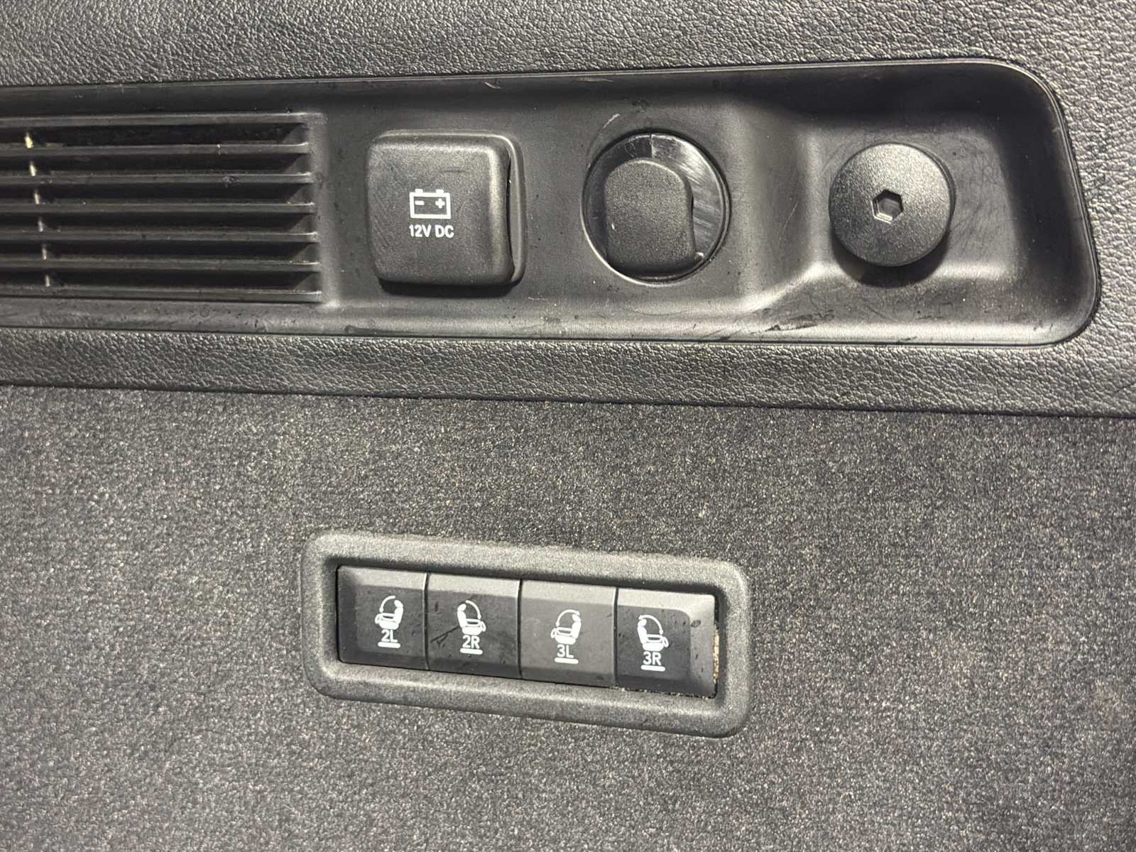 Used 2023 Jeep Grand Wagoneer Series III w/ Rear Seat Video Group 1 AWD/4WD image 21