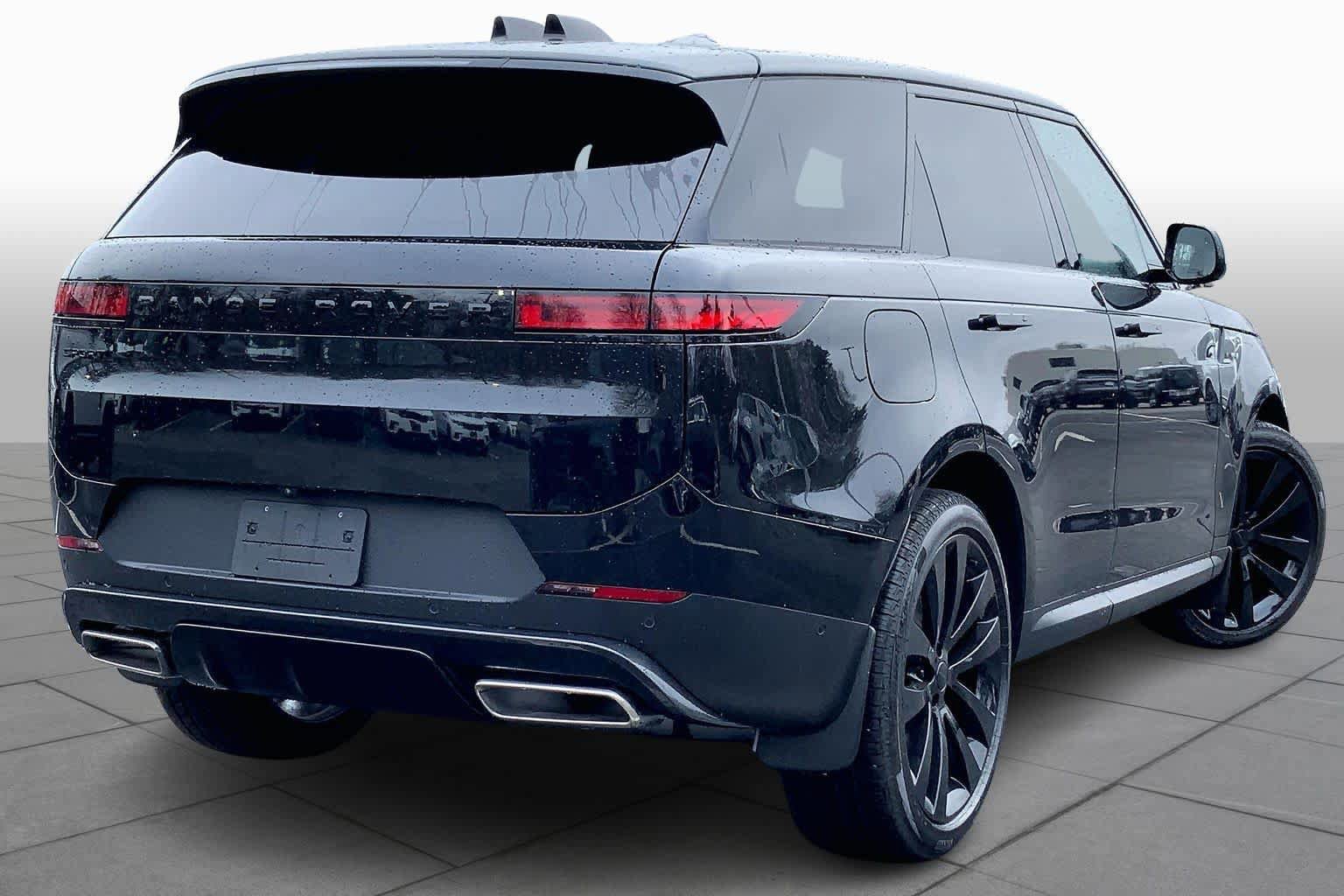 New 2026 Land Rover Range Rover Sport SE AWD/4WD image 3