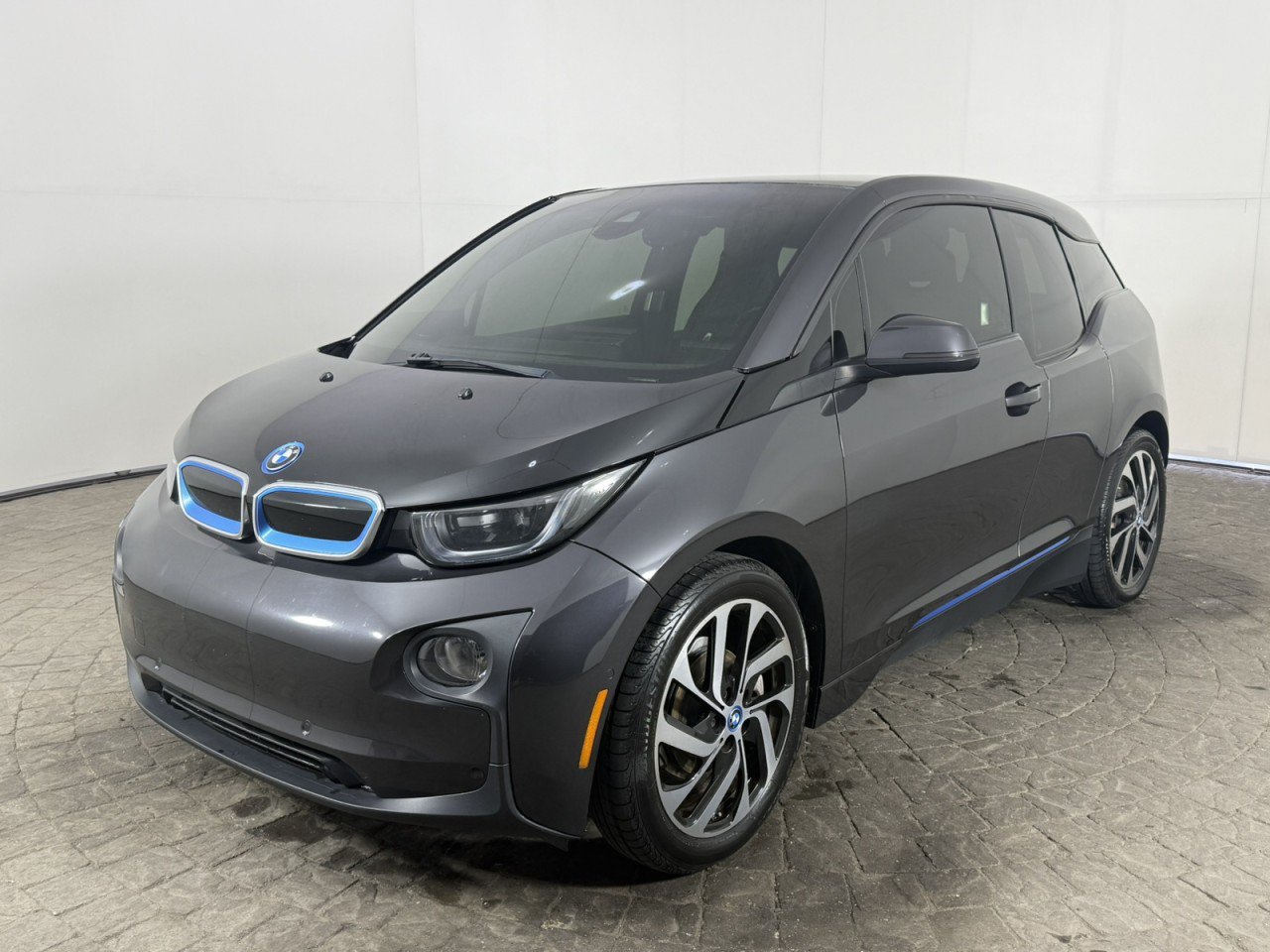 Used 2014 BMW i3 w/ Range Extender RWD image 3