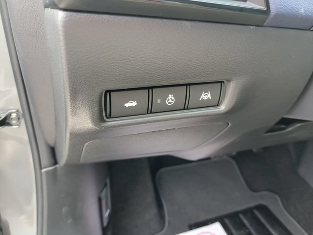 New 2026 Nissan Sentra SL w/ Floor Mat Package FWD image 17