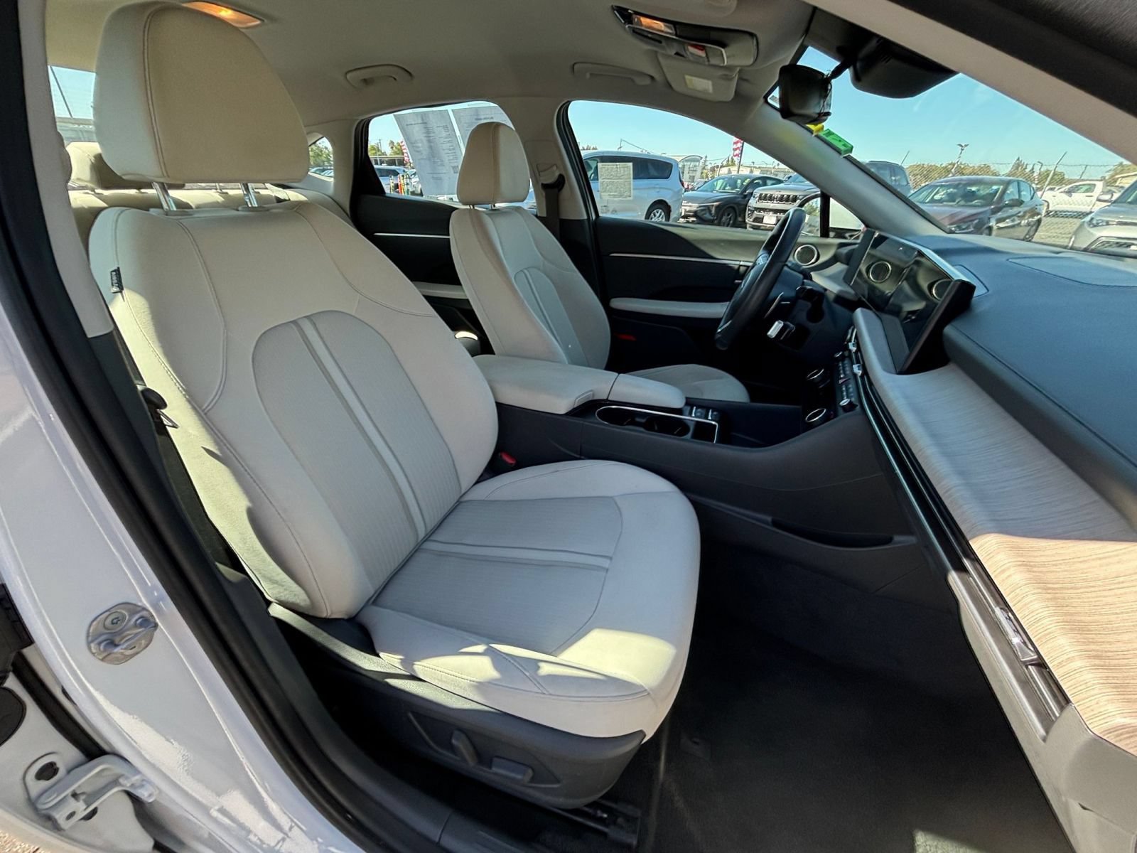 Used 2025 Hyundai Sonata SEL FWD image 36