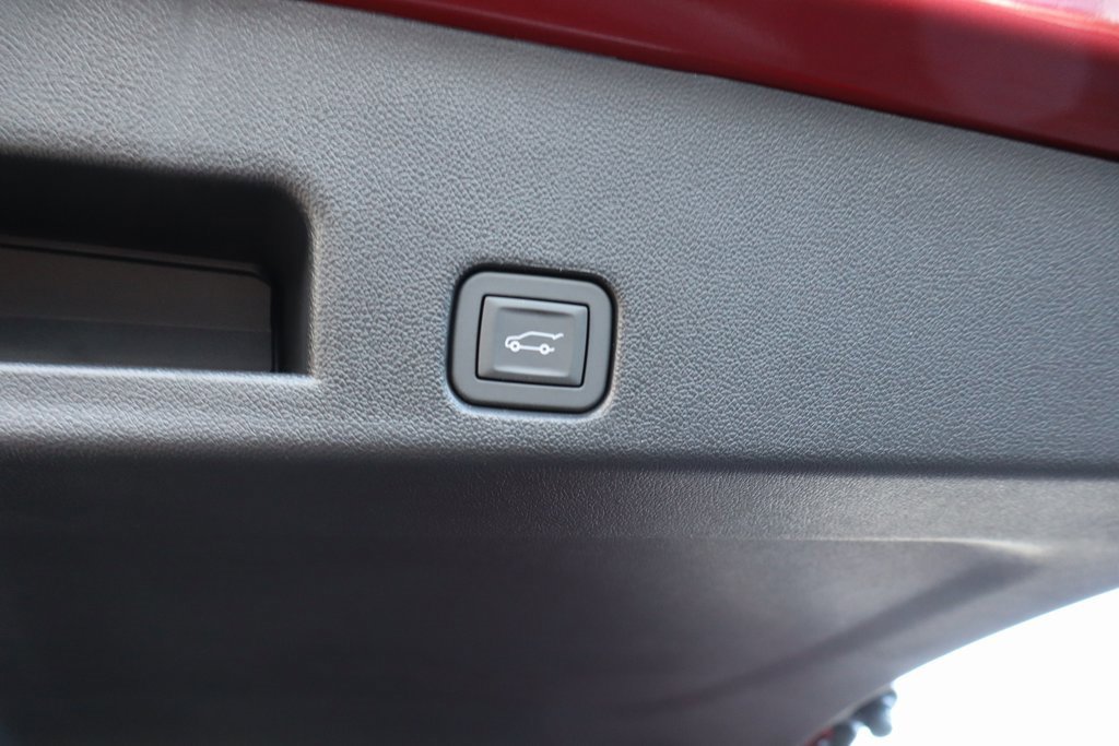 New 2026 Chevrolet Traverse LT w/ Driver Confidence Package image 24