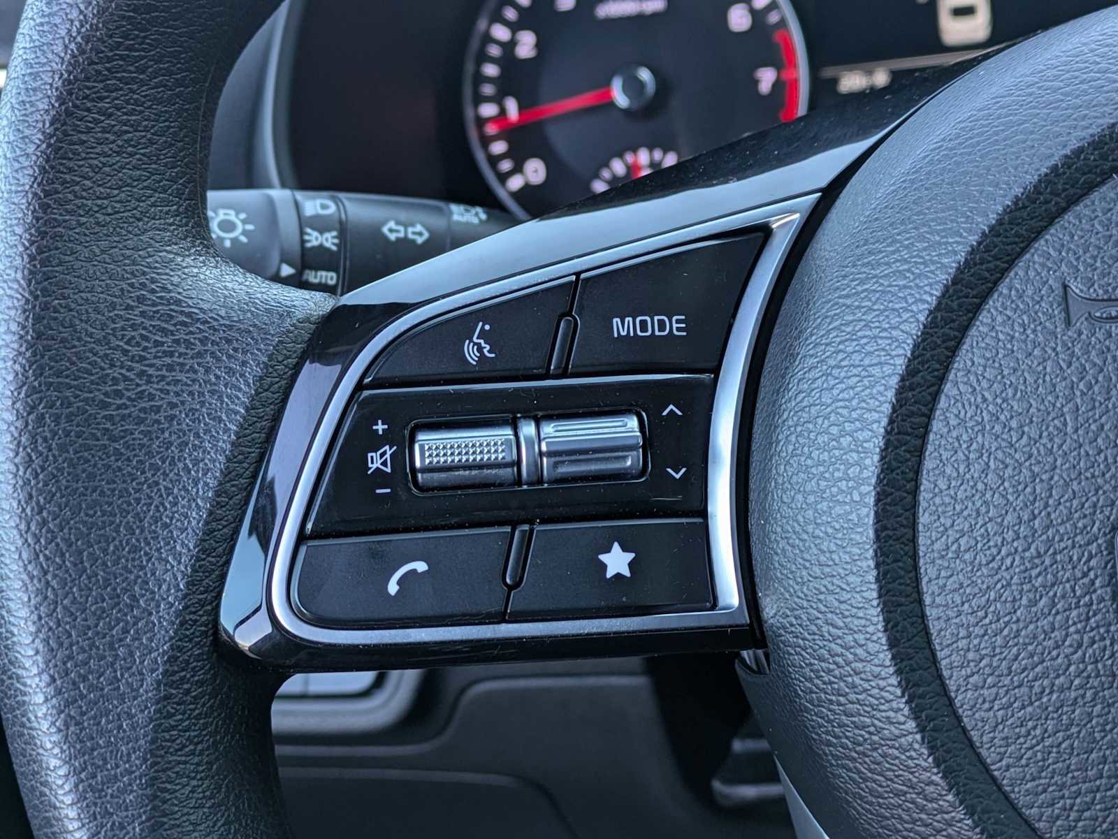 Used 2024 Kia Forte LXS image 21