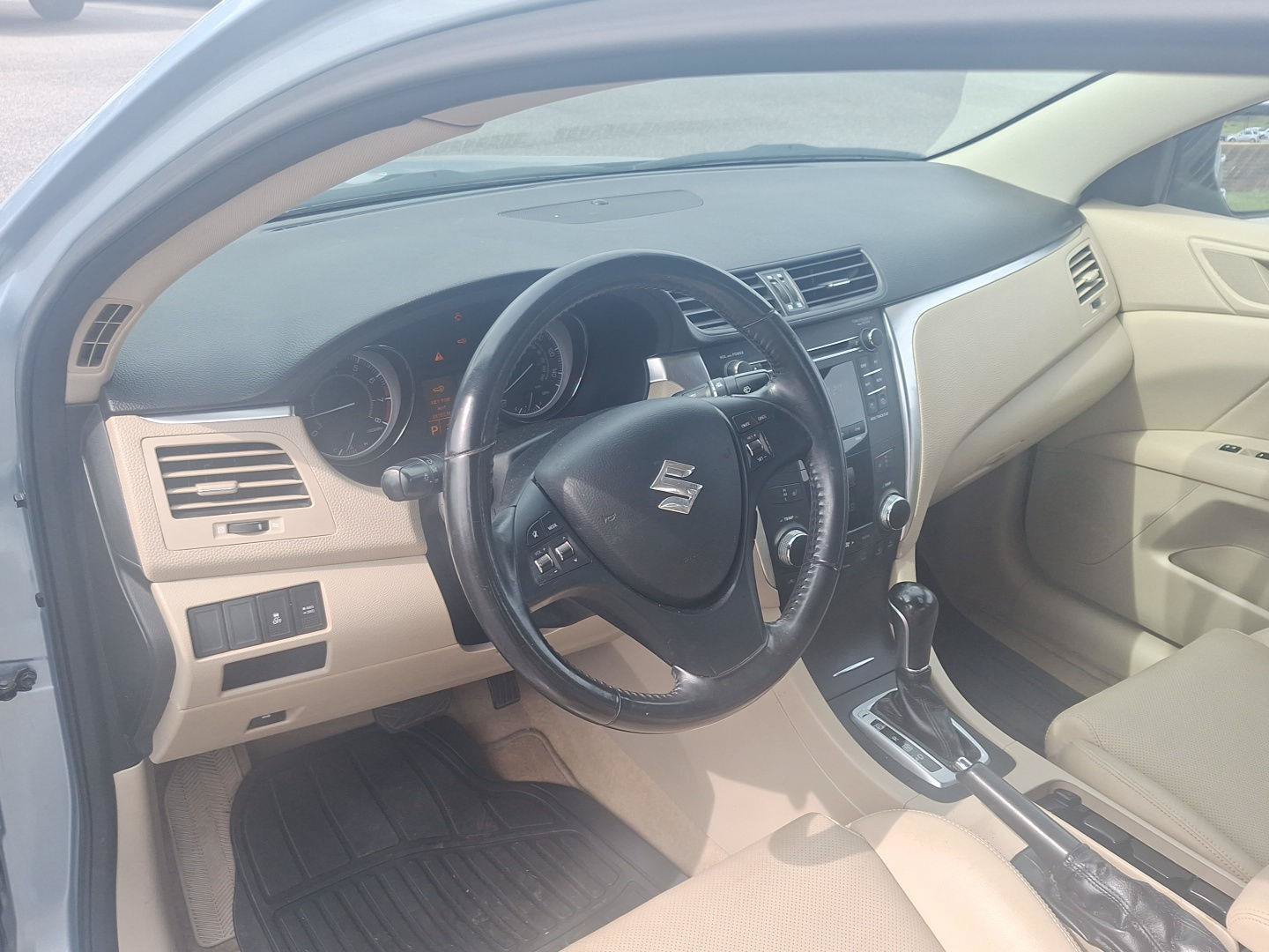 Used 2012 Suzuki Kizashi SE AWD/4WD image 9
