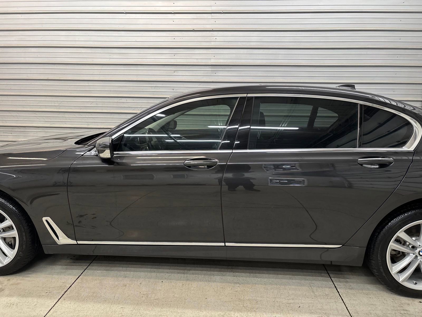 Used 2018 BMW 750i xDrive AWD/4WD image 7