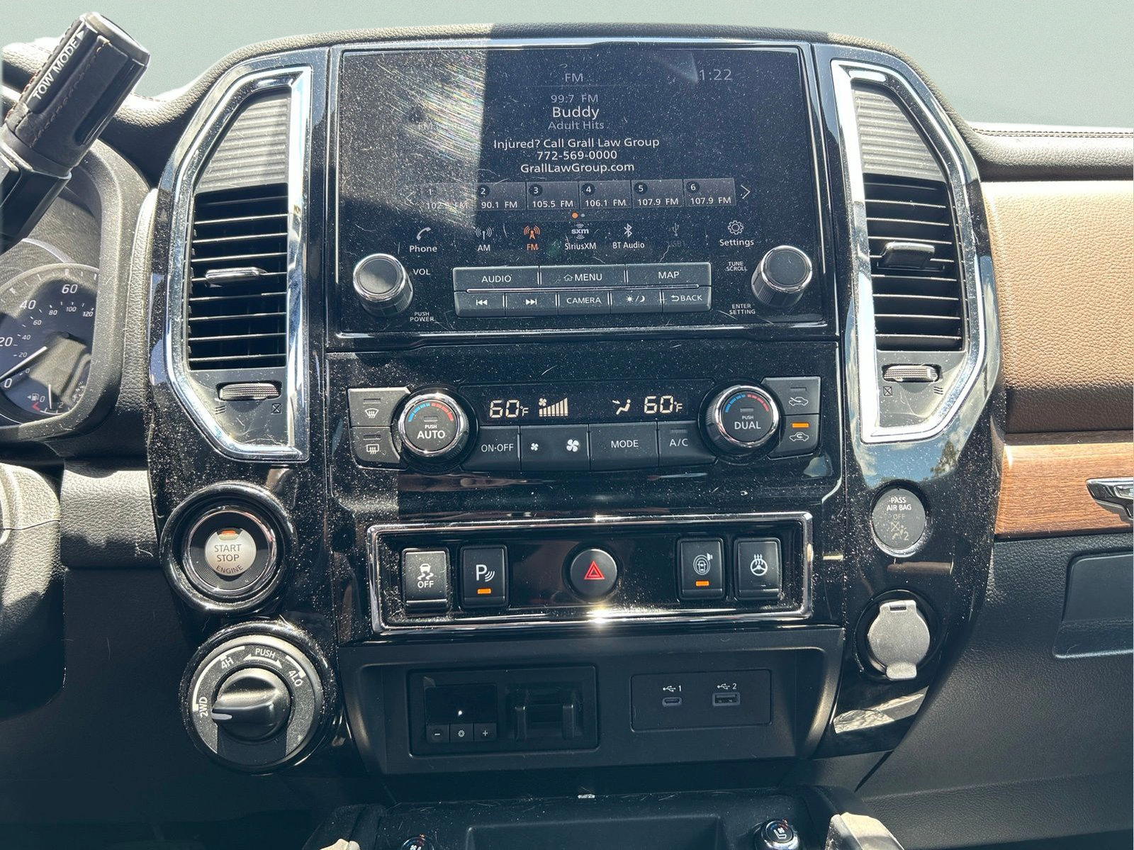 Used 2021 Nissan Titan Platinum Reserve w/ Moonroof Package AWD/4WD image 16