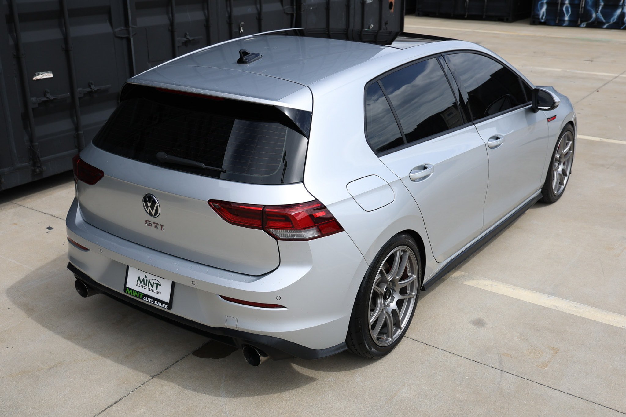Used 2022 Volkswagen GTI SE FWD image 15