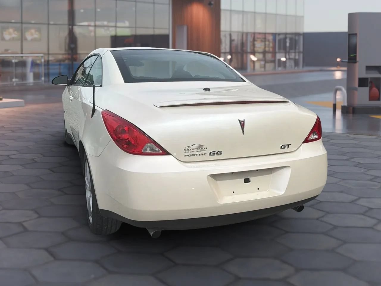 Used 2008 Pontiac G6 GT FWD image 9