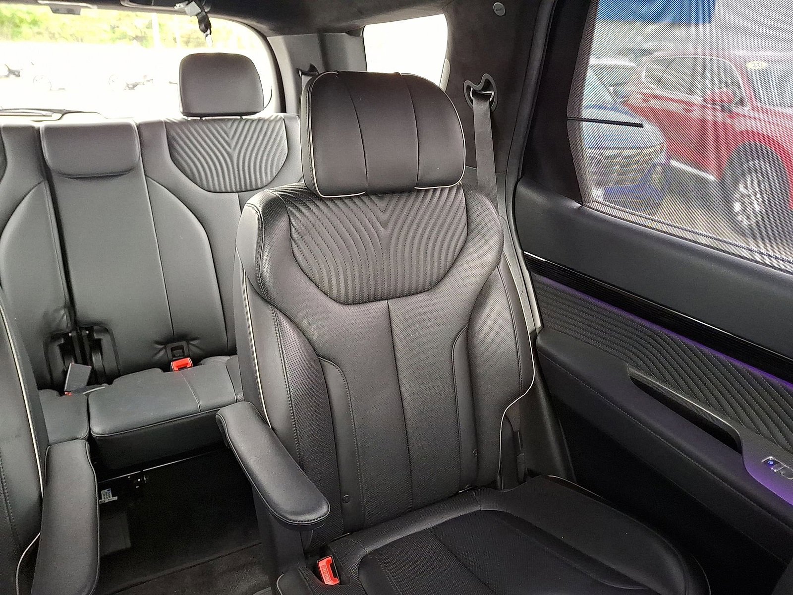 Used 2023 Hyundai Palisade Calligraphy image 14