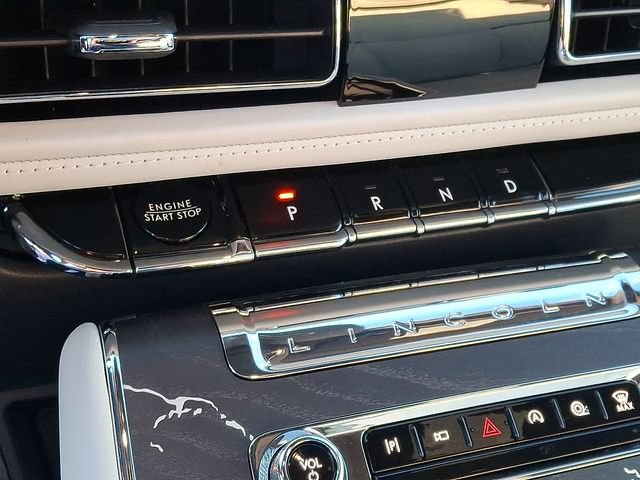 New 2025 Lincoln Aviator Black Label AWD/4WD image 7