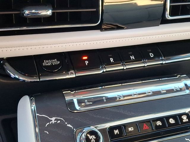 New 2025 Lincoln Aviator Black Label AWD/4WD image 7