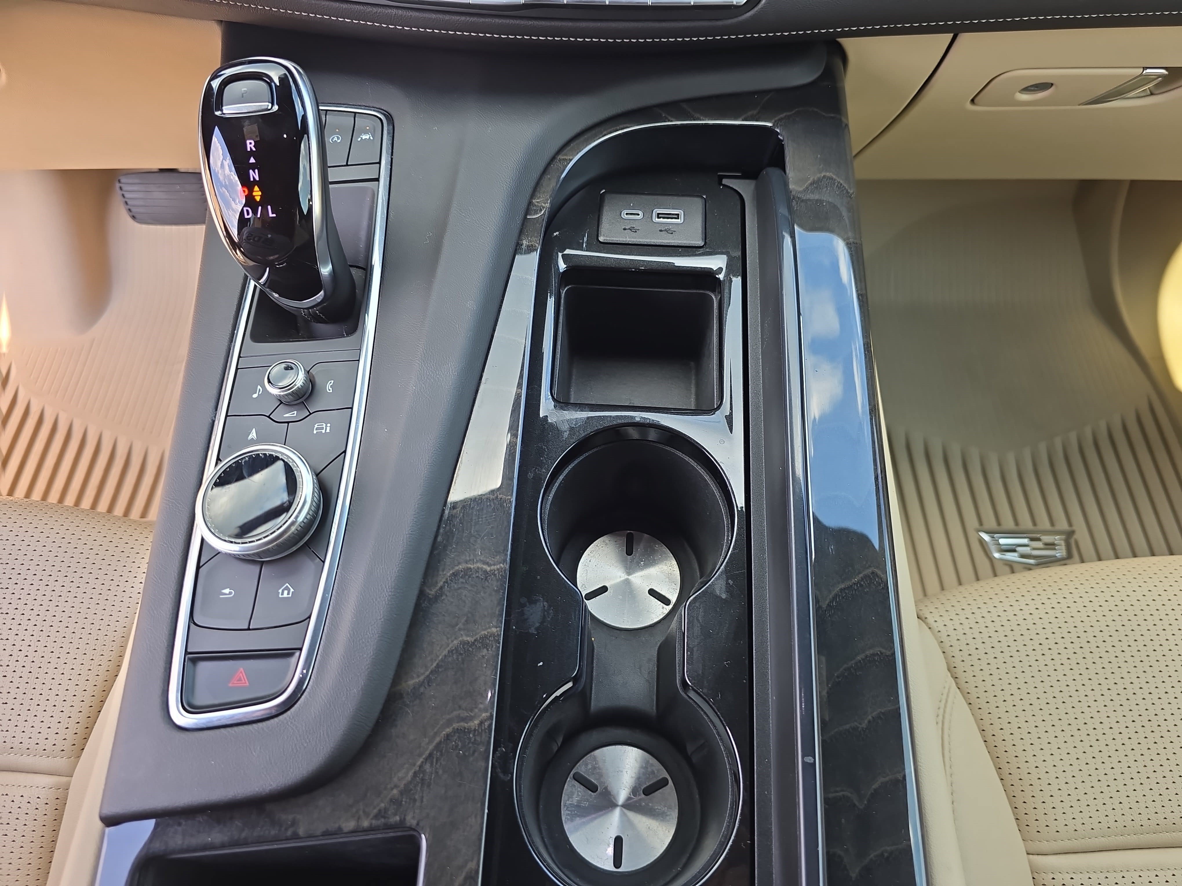 Used 2024 Cadillac Escalade ESV Premium Luxury w/ Performance Package AWD/4WD image 20