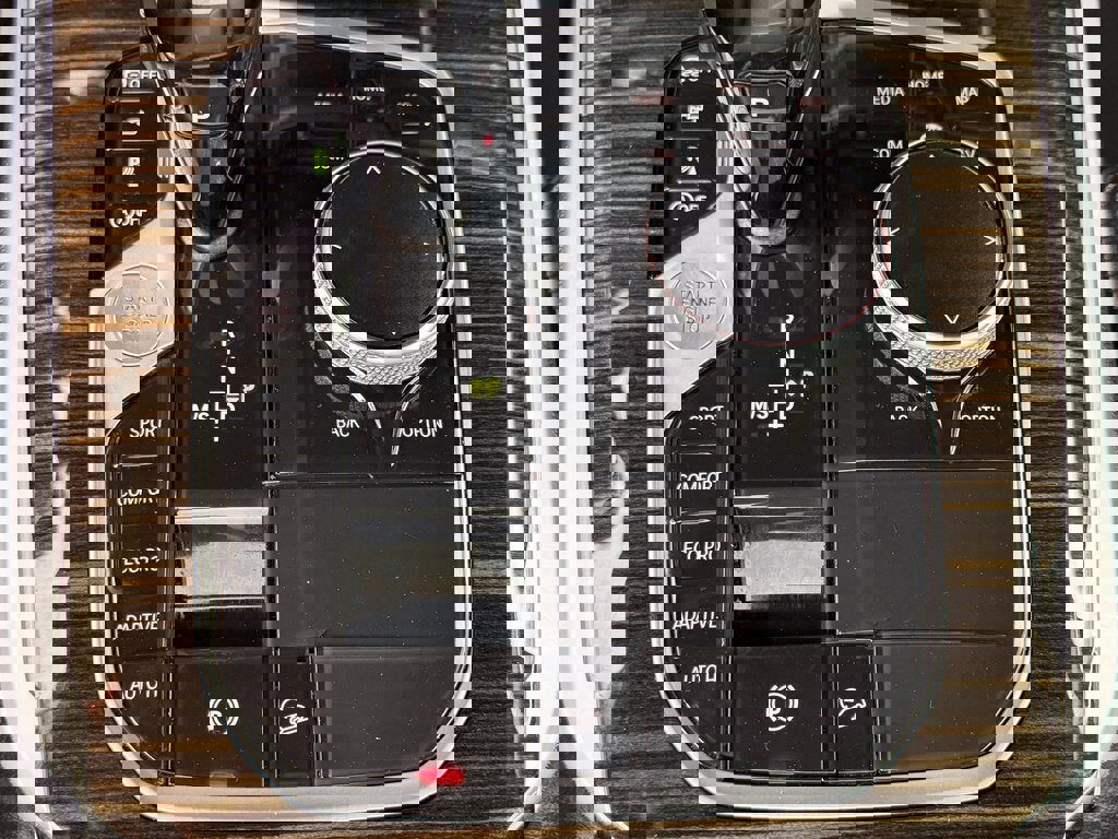 Used 2020 BMW X5 xDrive40i w/ Convenience Package image 24