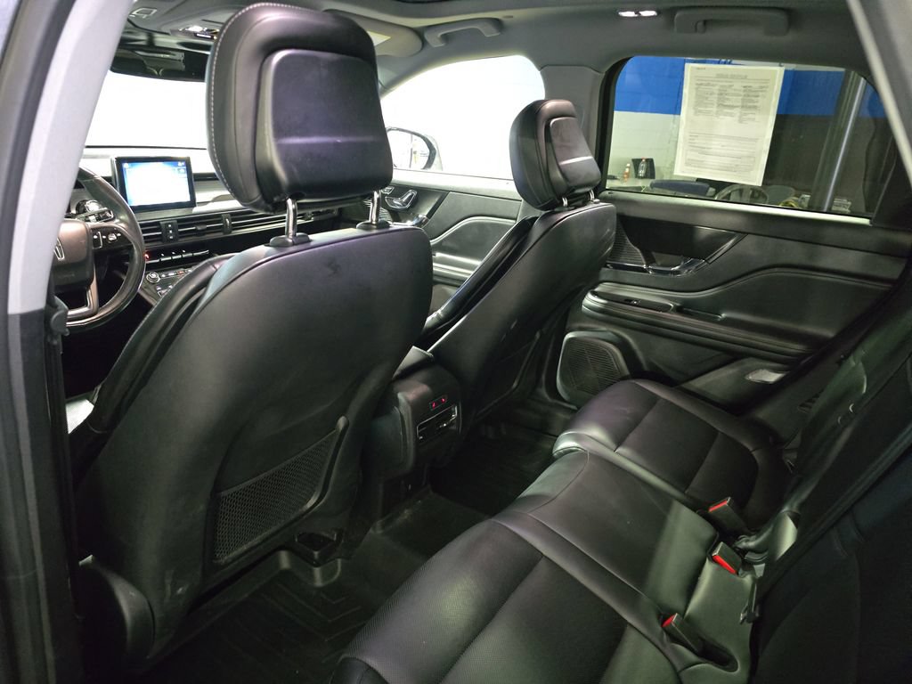 Used 2020 Lincoln Corsair AWD w/ Premium Package image 11