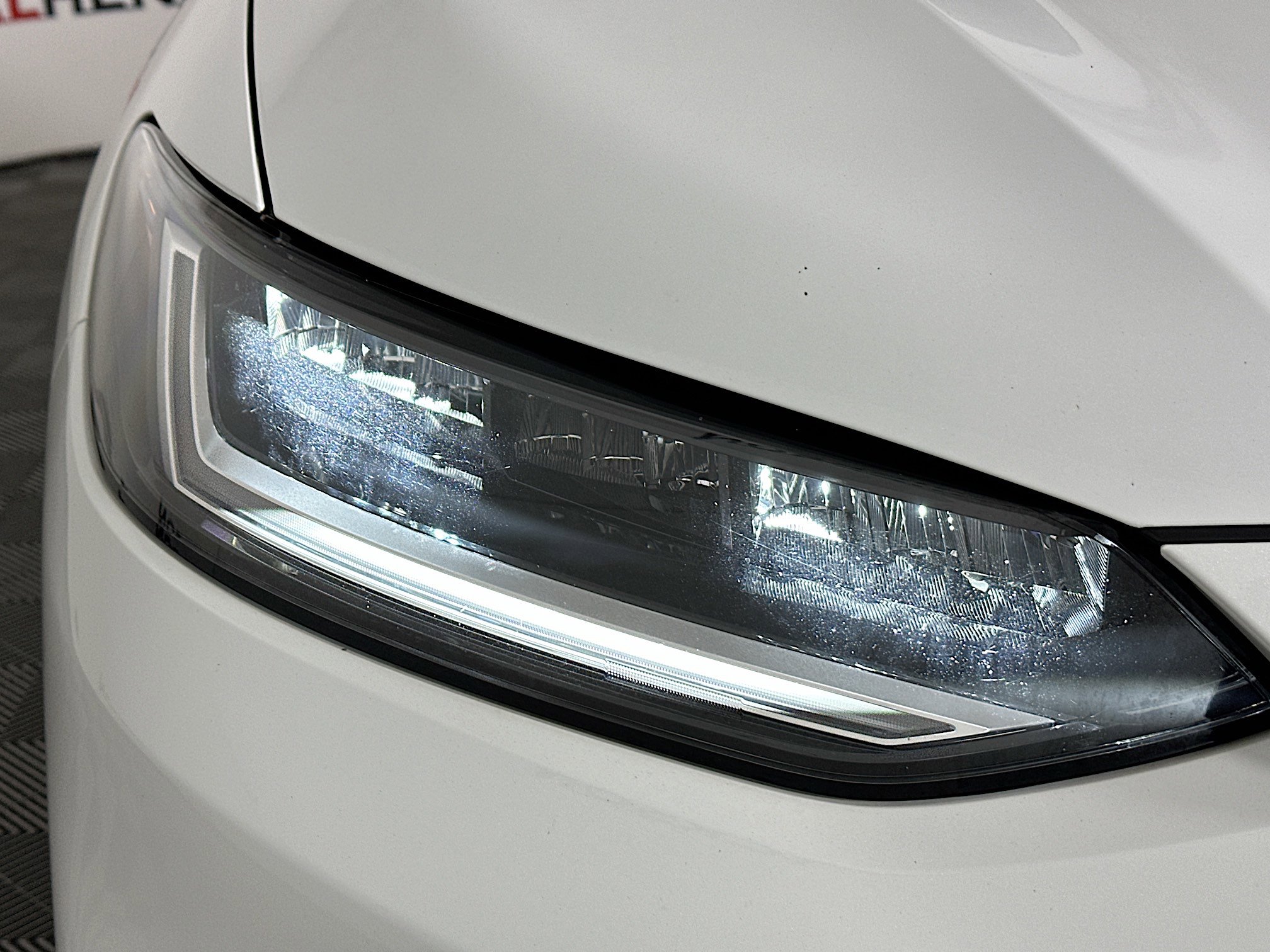 Used 2023 Honda HR-V LX image 9