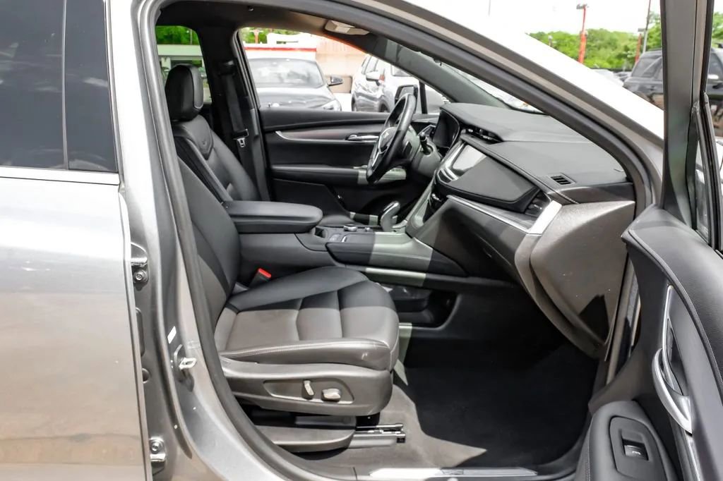 Used 2023 Cadillac XT5 Luxury FWD image 43