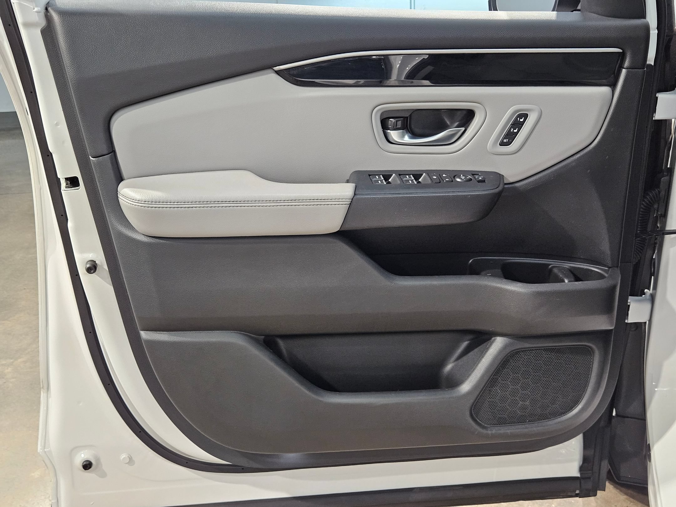 Used 2025 Honda Pilot Touring image 20