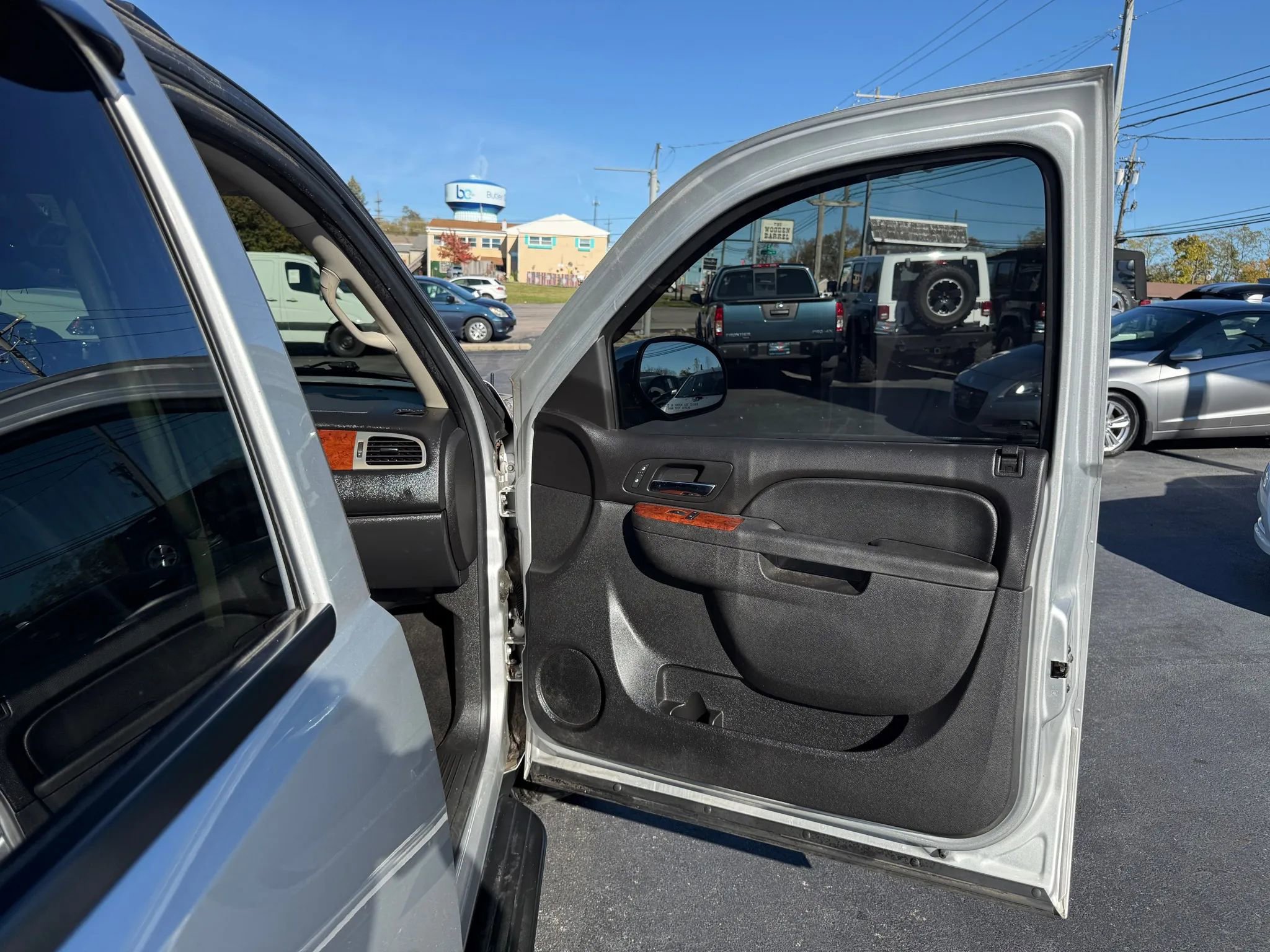 Used 2012 Chevrolet Avalanche LT w/ All-Star Edition image 36