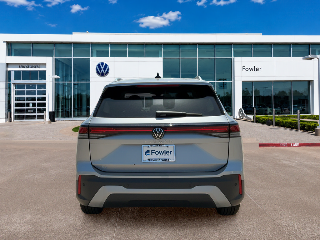 New 2026 Volkswagen Tiguan SE FWD image 6