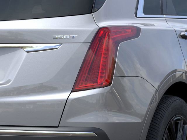 New 2025 Cadillac XT5 Luxury w/ LPO, Red Accent Package image 11