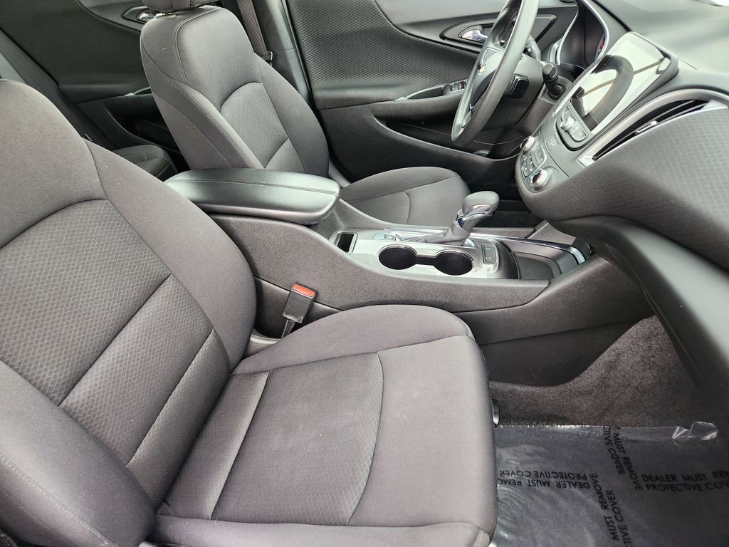 Used 2024 Chevrolet Malibu LT image 4