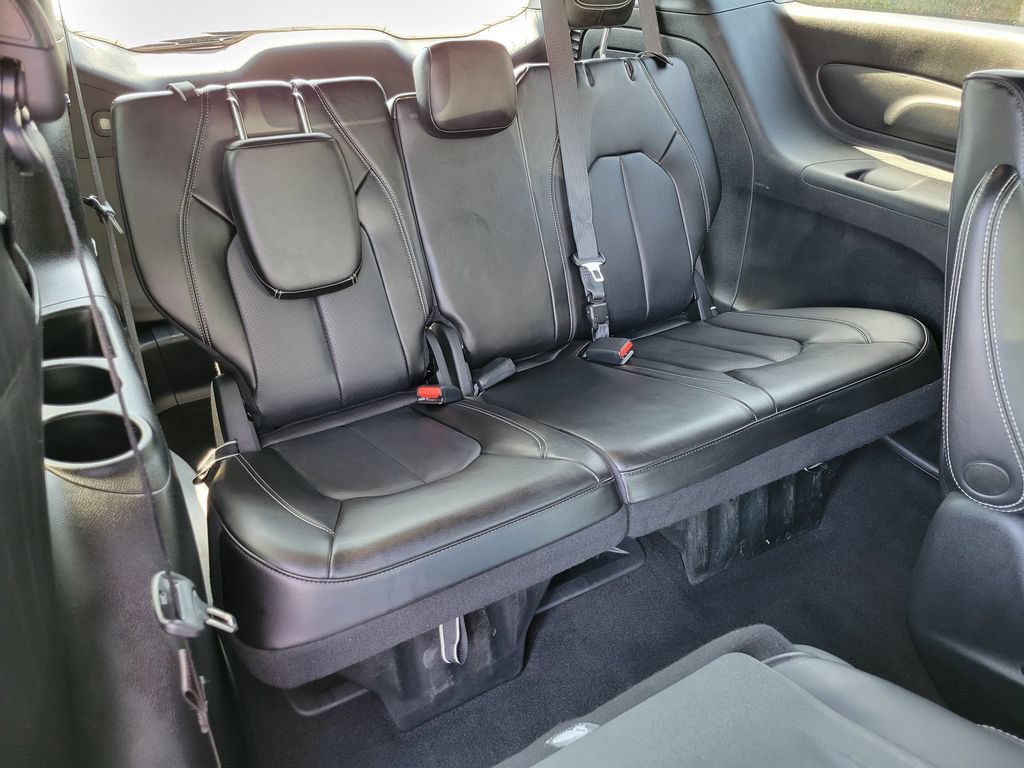 Used 2023 Chrysler Pacifica Touring-L w/ S Appearance Package FWD image 23