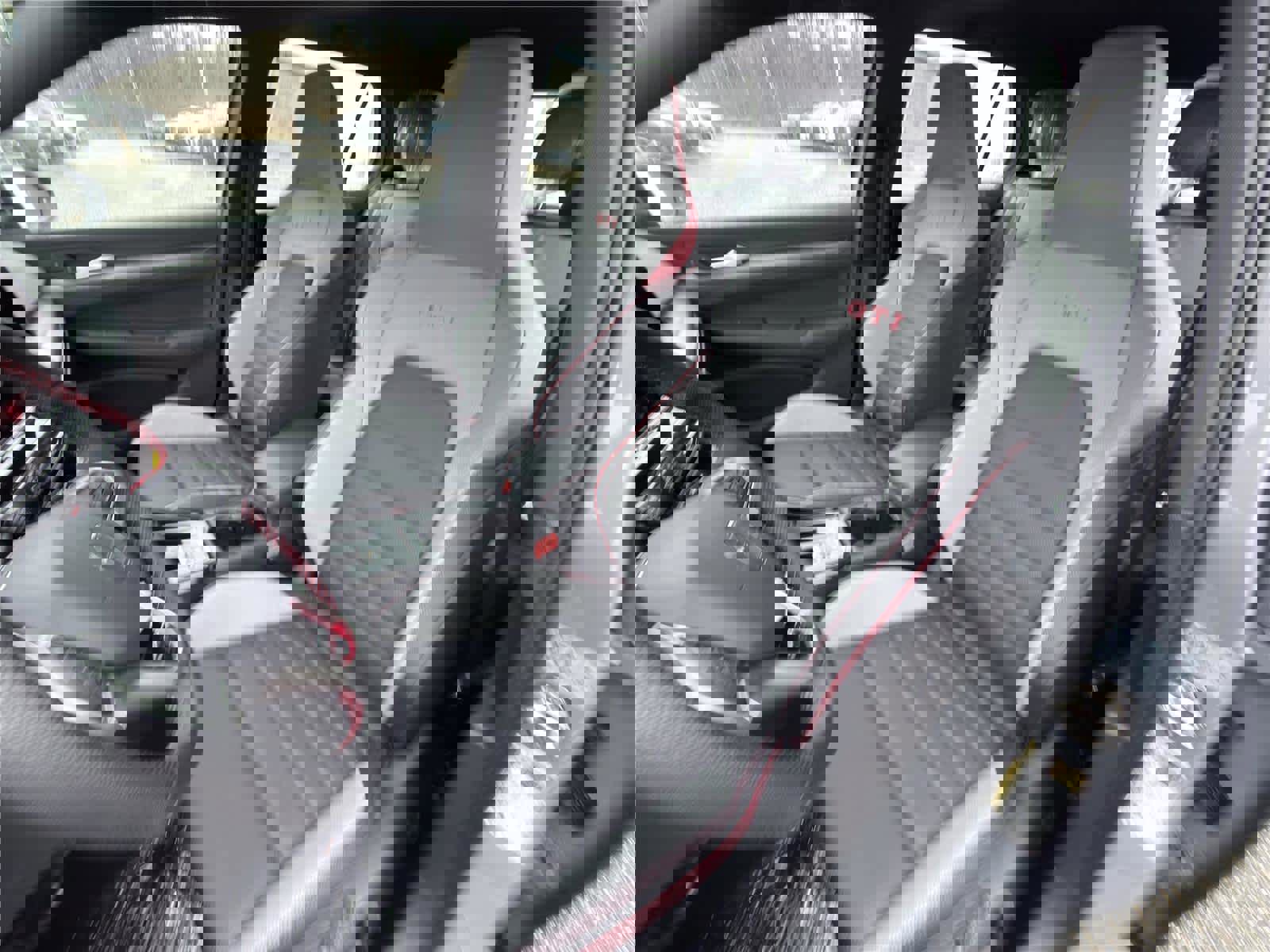 New 2026 Volkswagen GTI SE FWD image 15