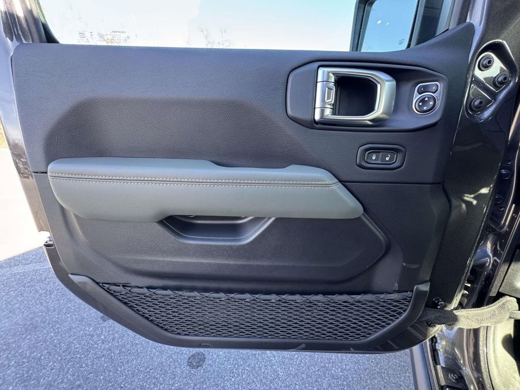 New 2026 Jeep Gladiator Mojave AWD/4WD image 26