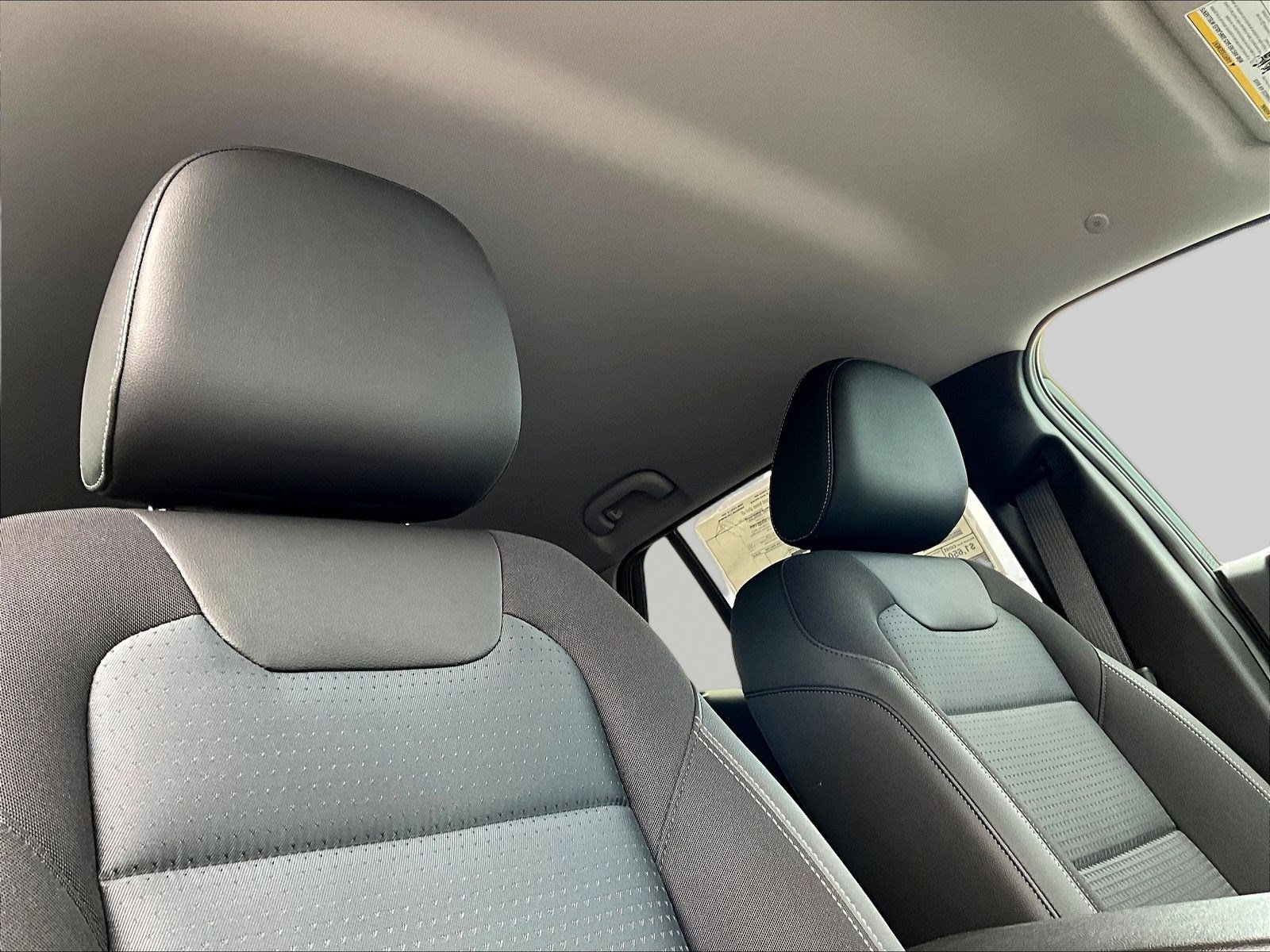 New 2026 Chevrolet Trax LT w/ LT Convenience Package FWD image 13