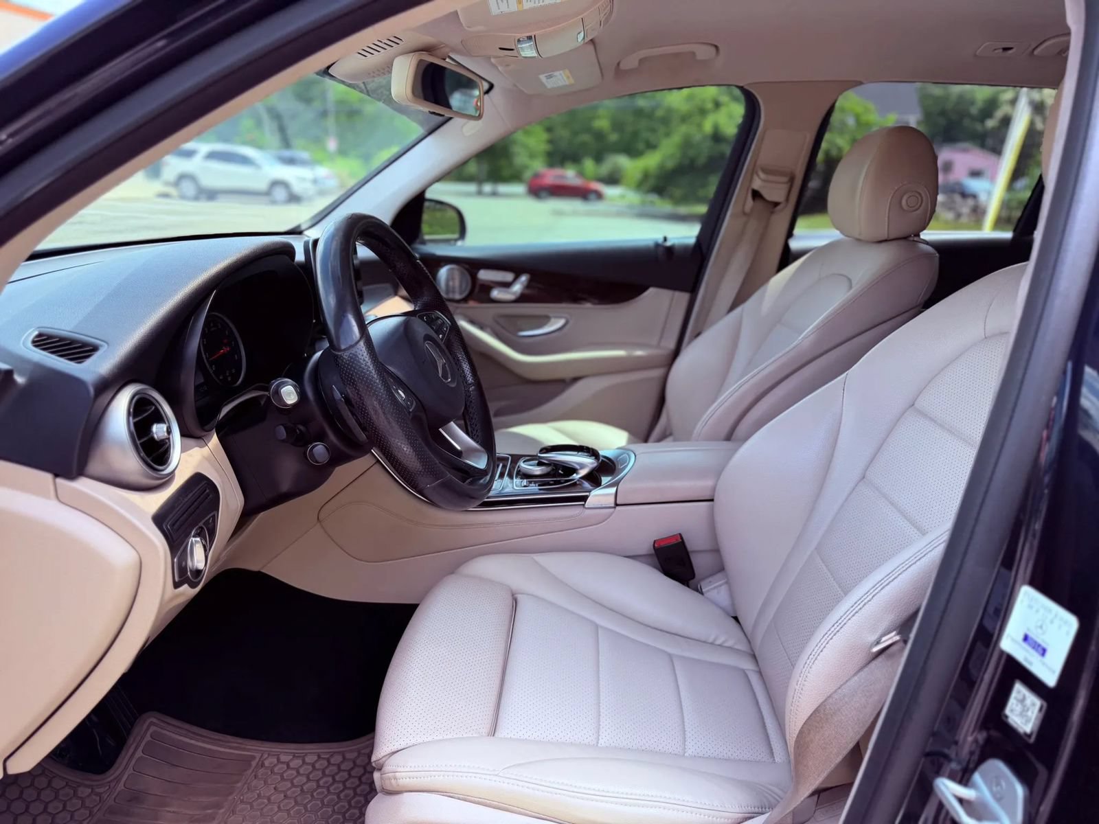 Used 2016 Mercedes-Benz GLC 300 image 13