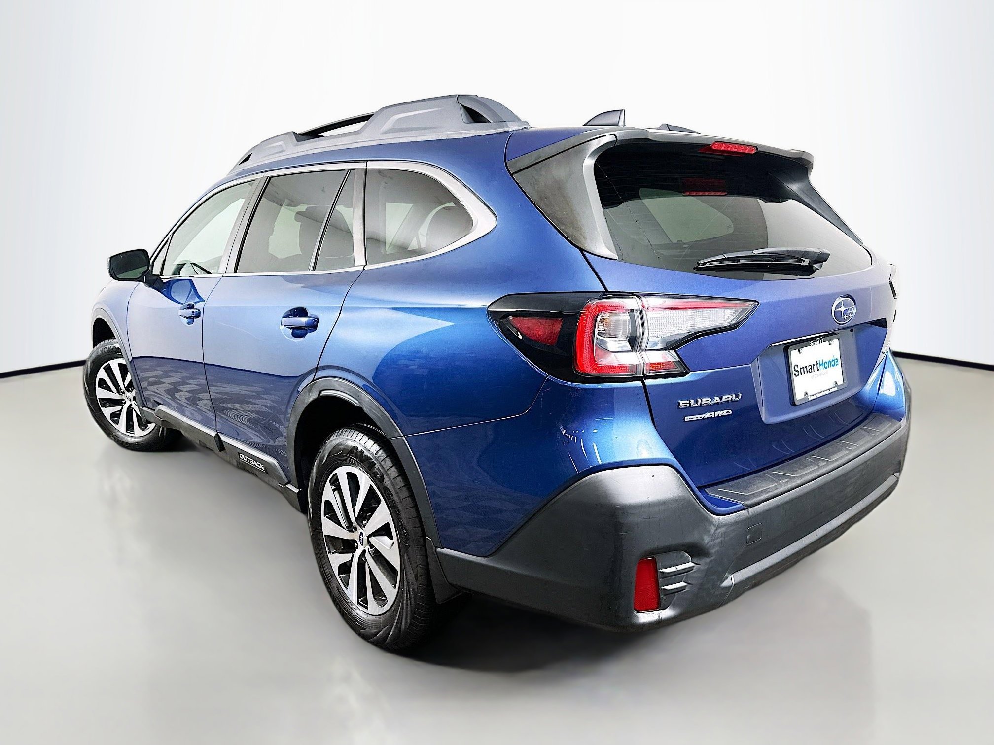 Used 2020 Subaru Outback Premium image 5
