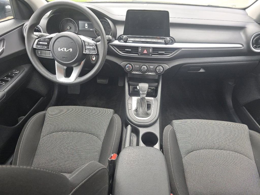 Used 2024 Kia Forte LXS FWD image 17