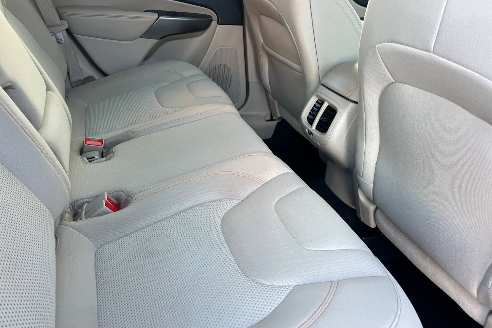 Used 2020 Jeep Cherokee Latitude image 30