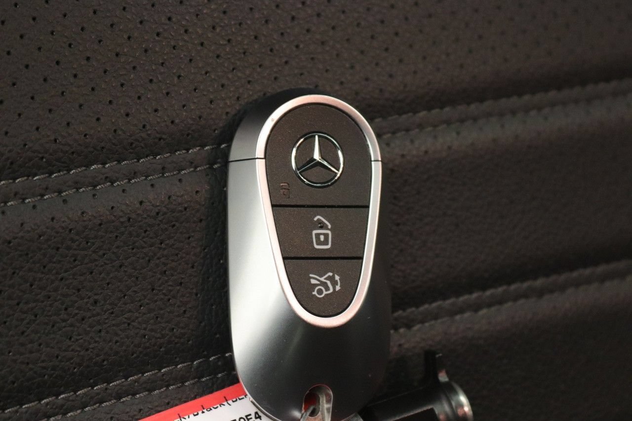 Certified 2025 Mercedes-Benz GLC 350e 4MATIC image 23