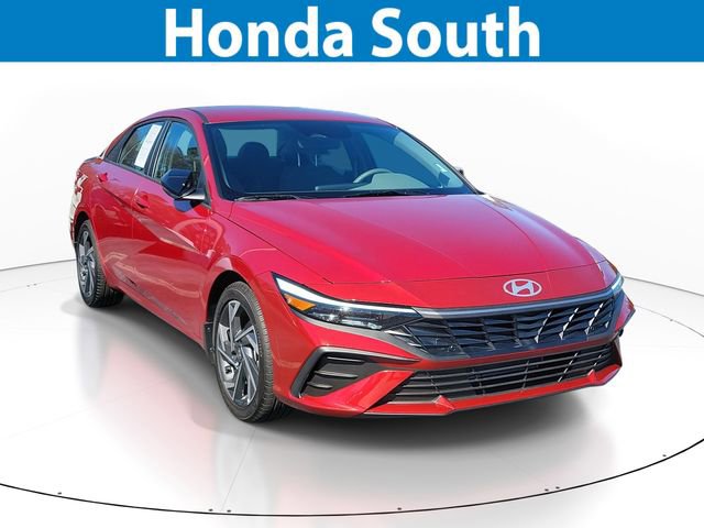 Used 2025 Hyundai Elantra Sport image 1
