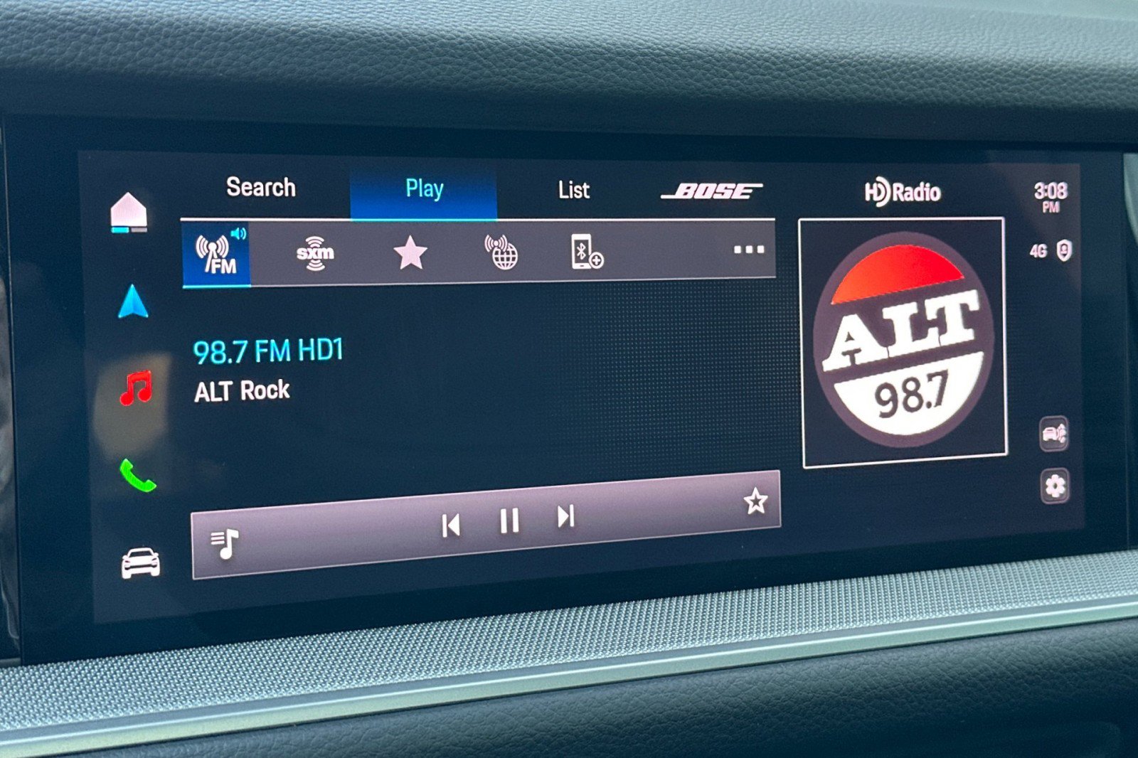 Used 2025 Porsche Cayenne image 18