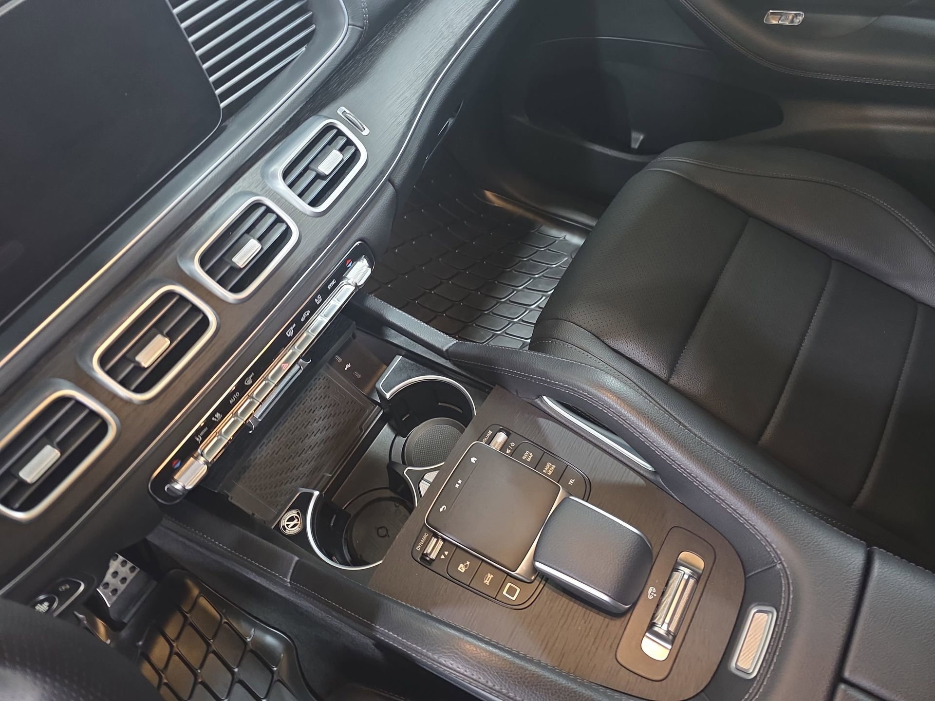 Certified 2025 Mercedes-Benz GLS 450 4MATIC image 25