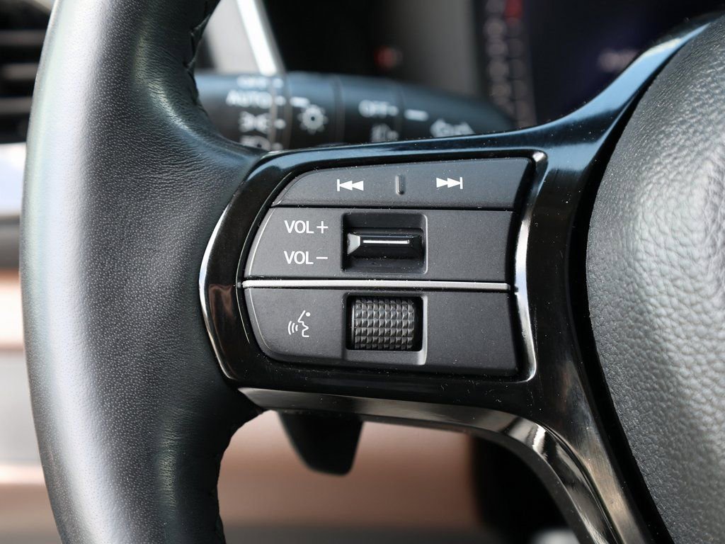 Used 2023 Honda Pilot Elite image 39