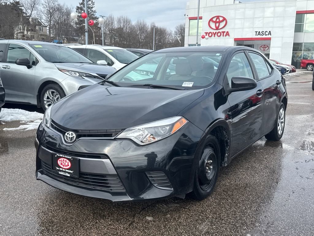 Used 2015 Toyota Corolla LE image 3