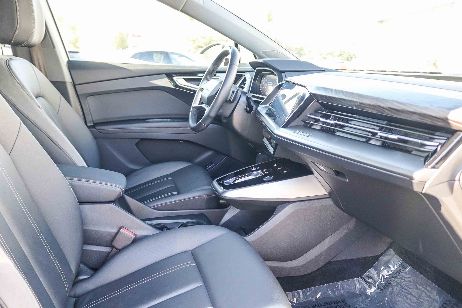 Used 2023 Audi Q4 e-tron Premium Plus RWD image 17