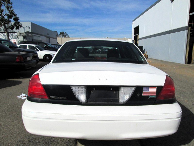Used 2011 Ford Crown Victoria Police Interceptor w/ Radio Suppression Pkg RWD image 3