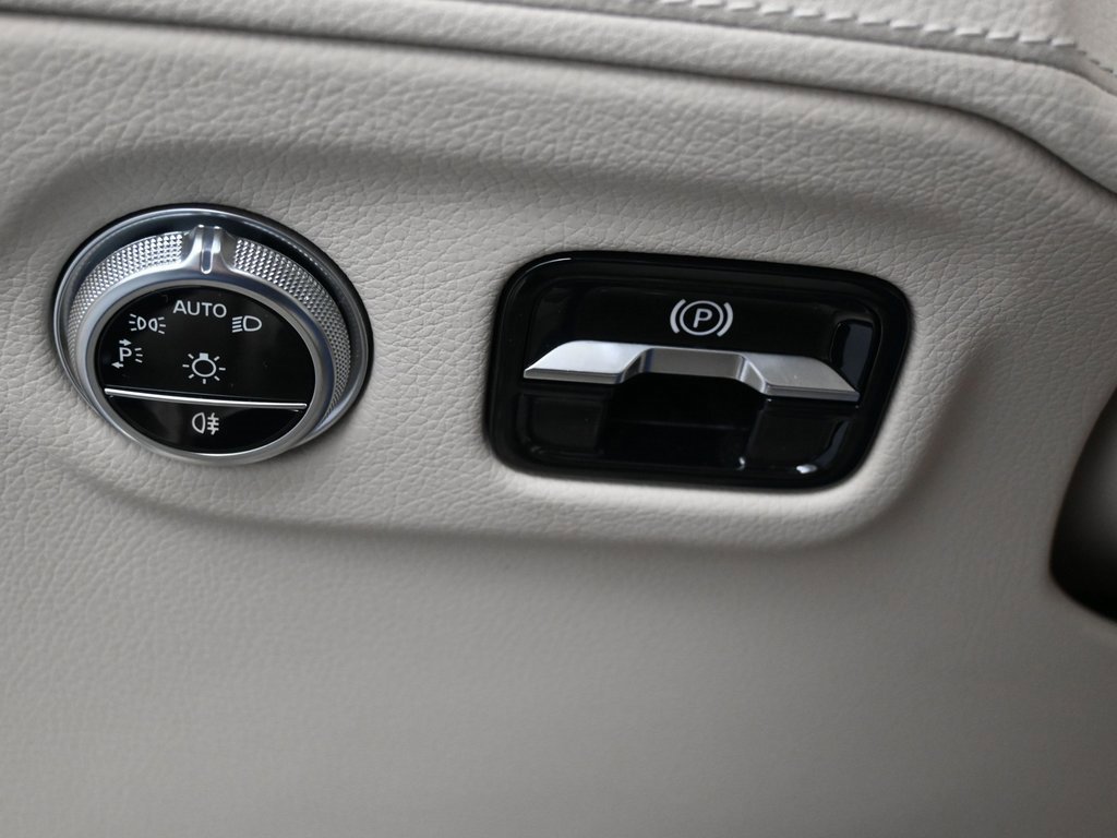 Used 2023 Mercedes-Benz EQS 450+ 4MATIC SUV image 23