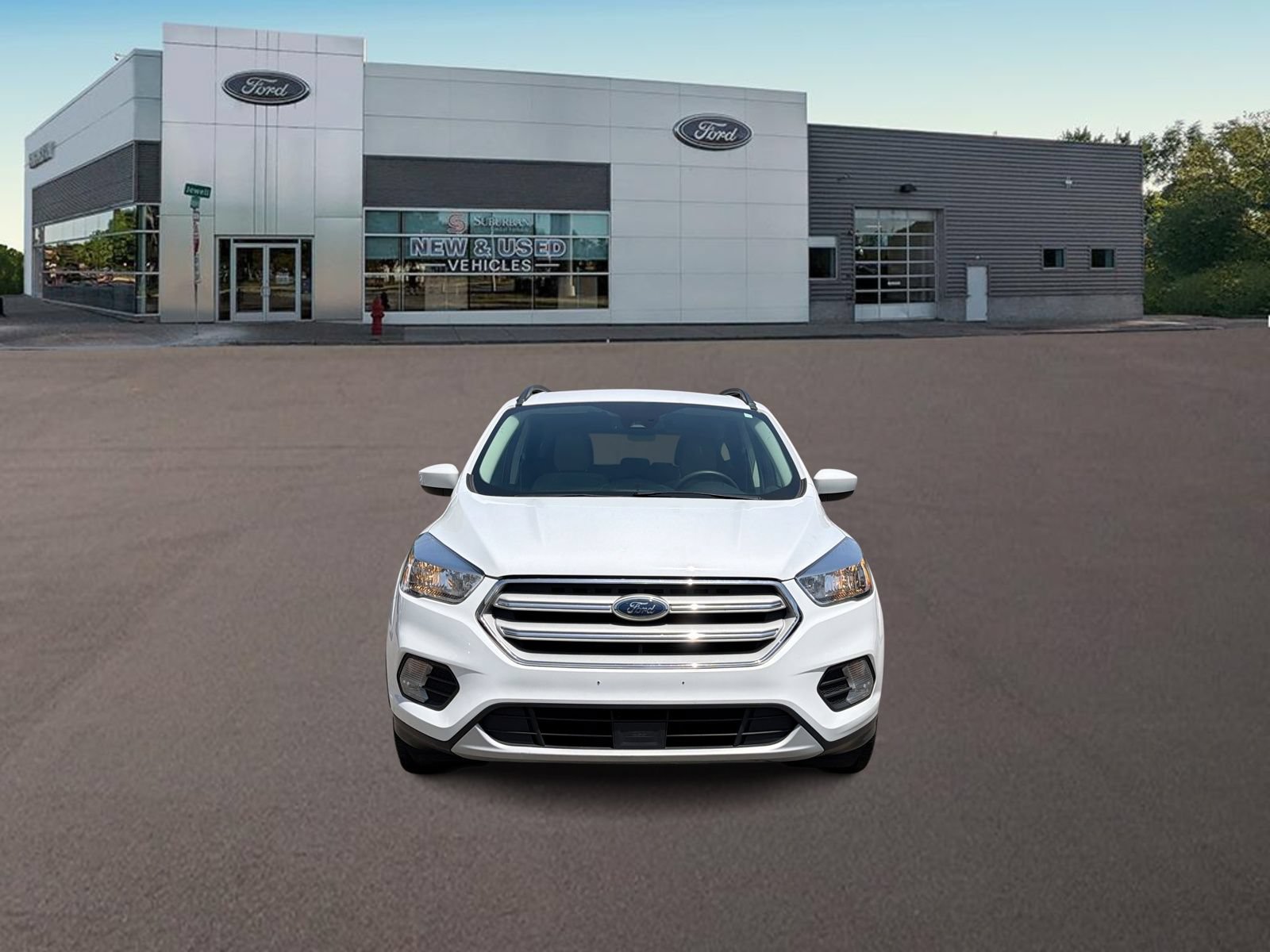Used 2018 Ford Escape SE w/ Ford Safe & Smart Package FWD image 3