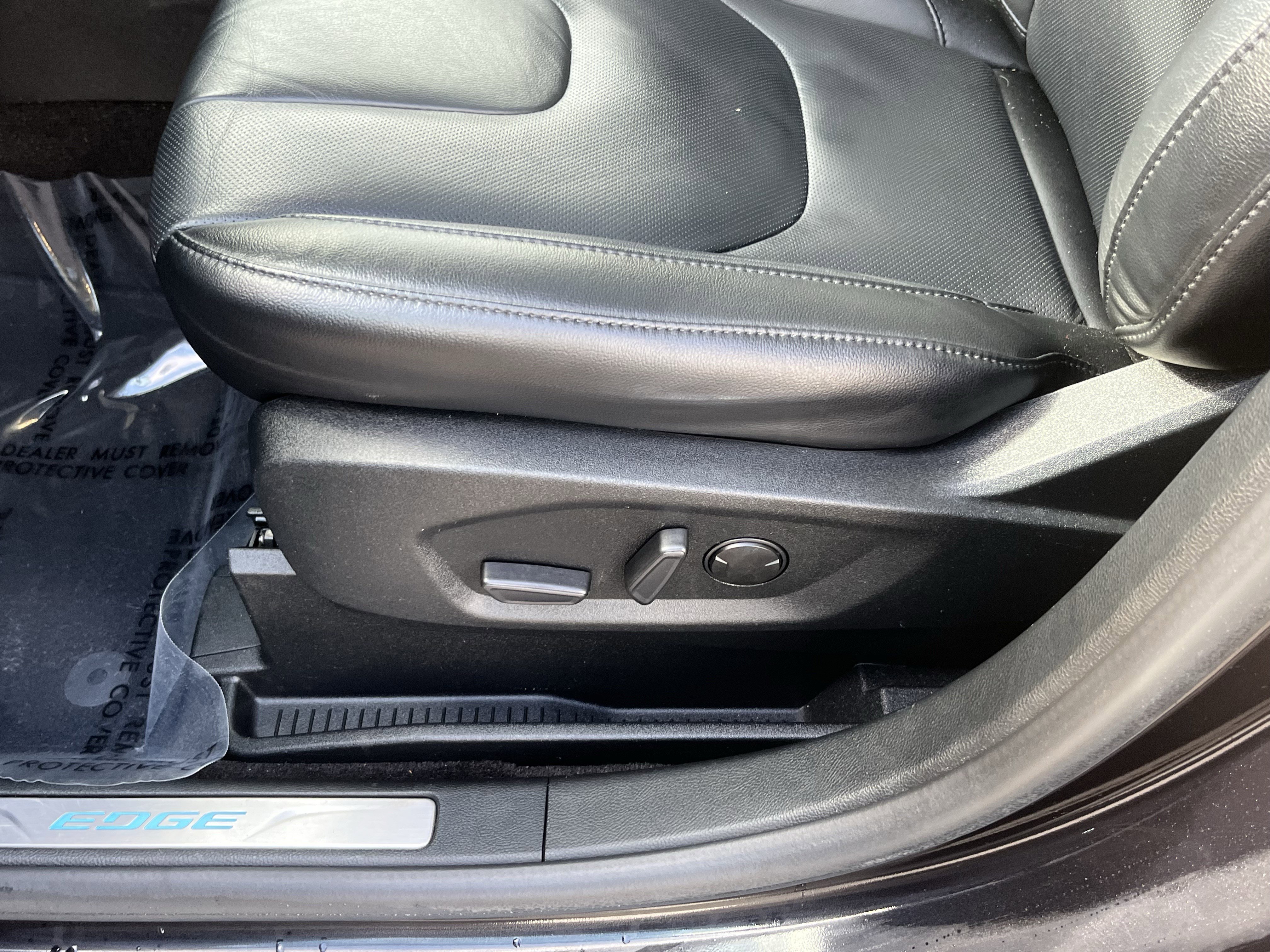 Used 2020 Ford Edge Titanium w/ Equipment Group 301A image 18