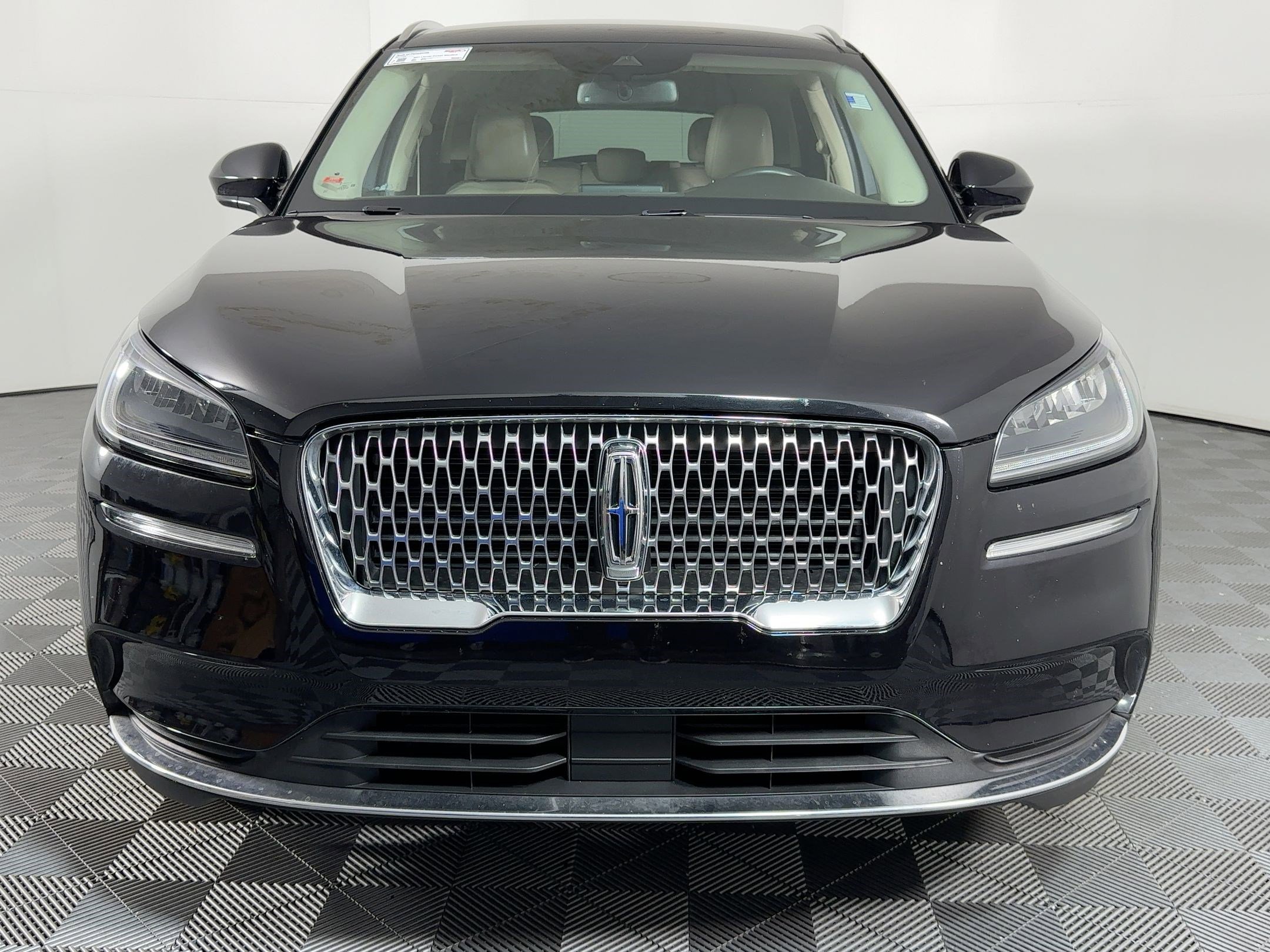 Used 2021 Lincoln Corsair Standard w/ Equipment Group 101A image 6