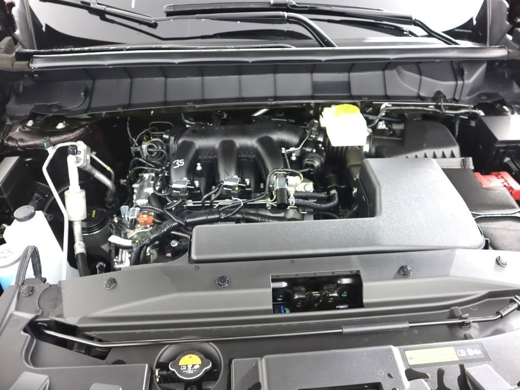 New 2026 Nissan Pathfinder SV image 9