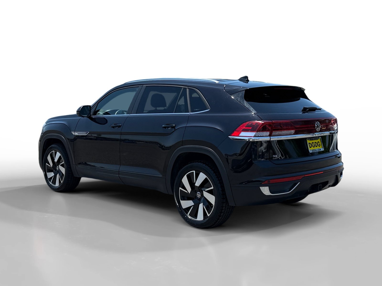 Used 2024 Volkswagen Atlas Cross Sport SE FWD image 3