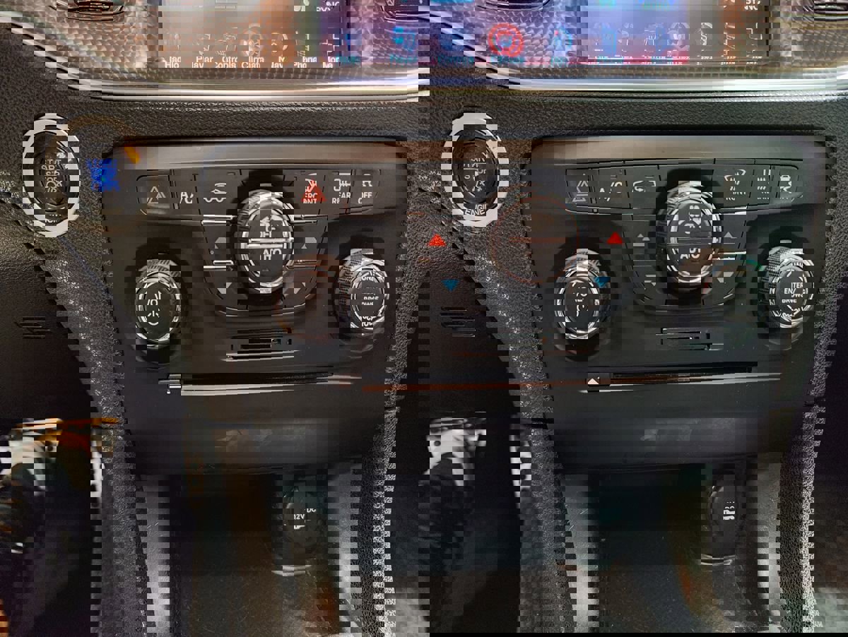 Used 2012 Dodge Charger SRT8 w/ Adaptive Cruise Control Group image 34