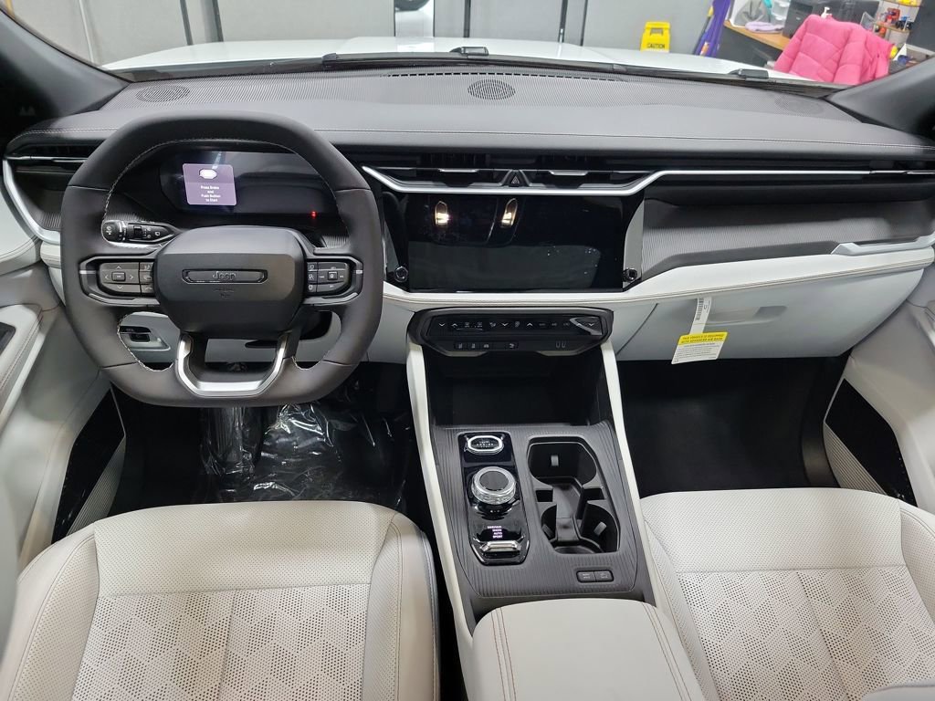 New 2026 Jeep Cherokee Overland w/ Trailer Tow Group AWD/4WD image 10