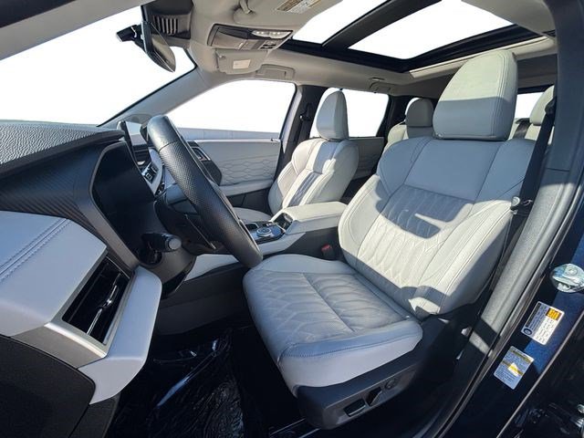 Used 2025 Mitsubishi Outlander SEL image 11